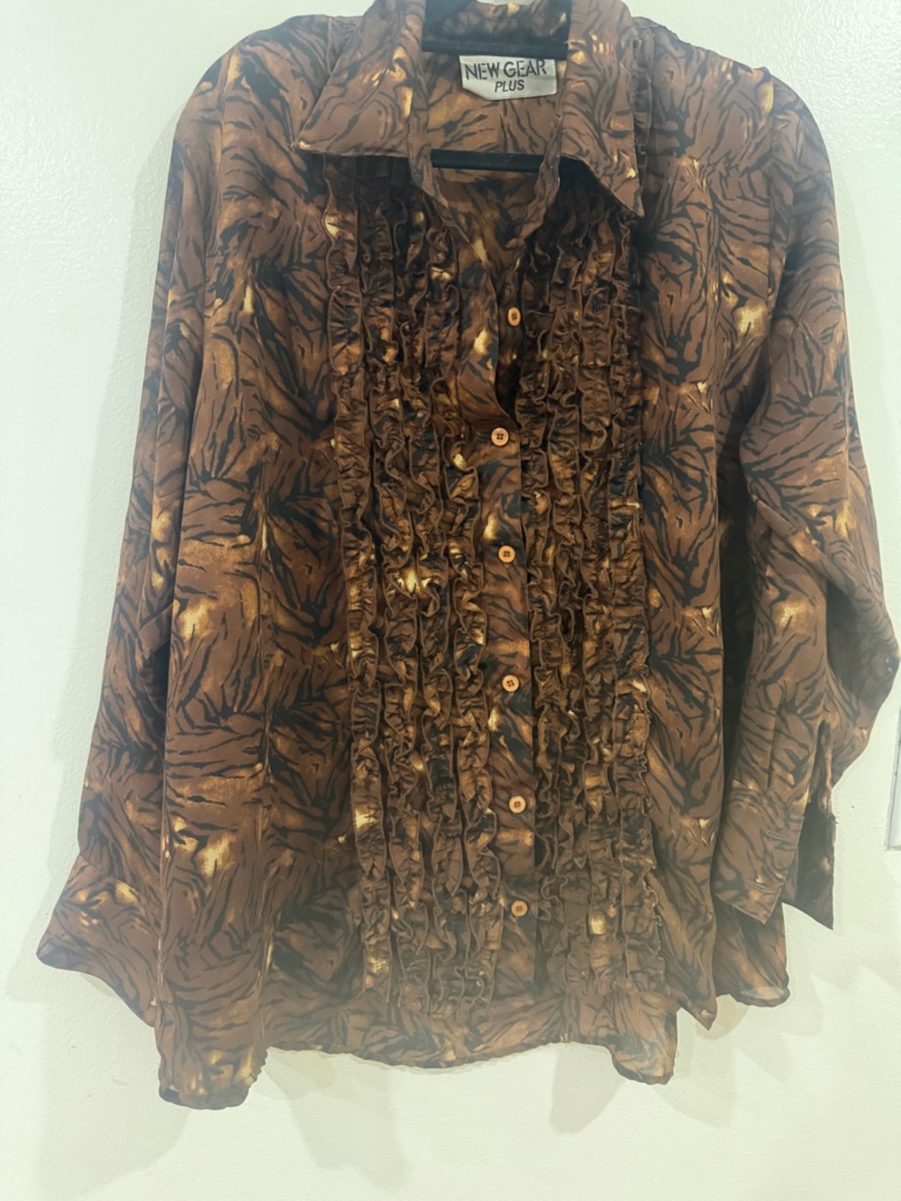 Brown Ruffled Button-Front Blouse - Picture 4 of 10